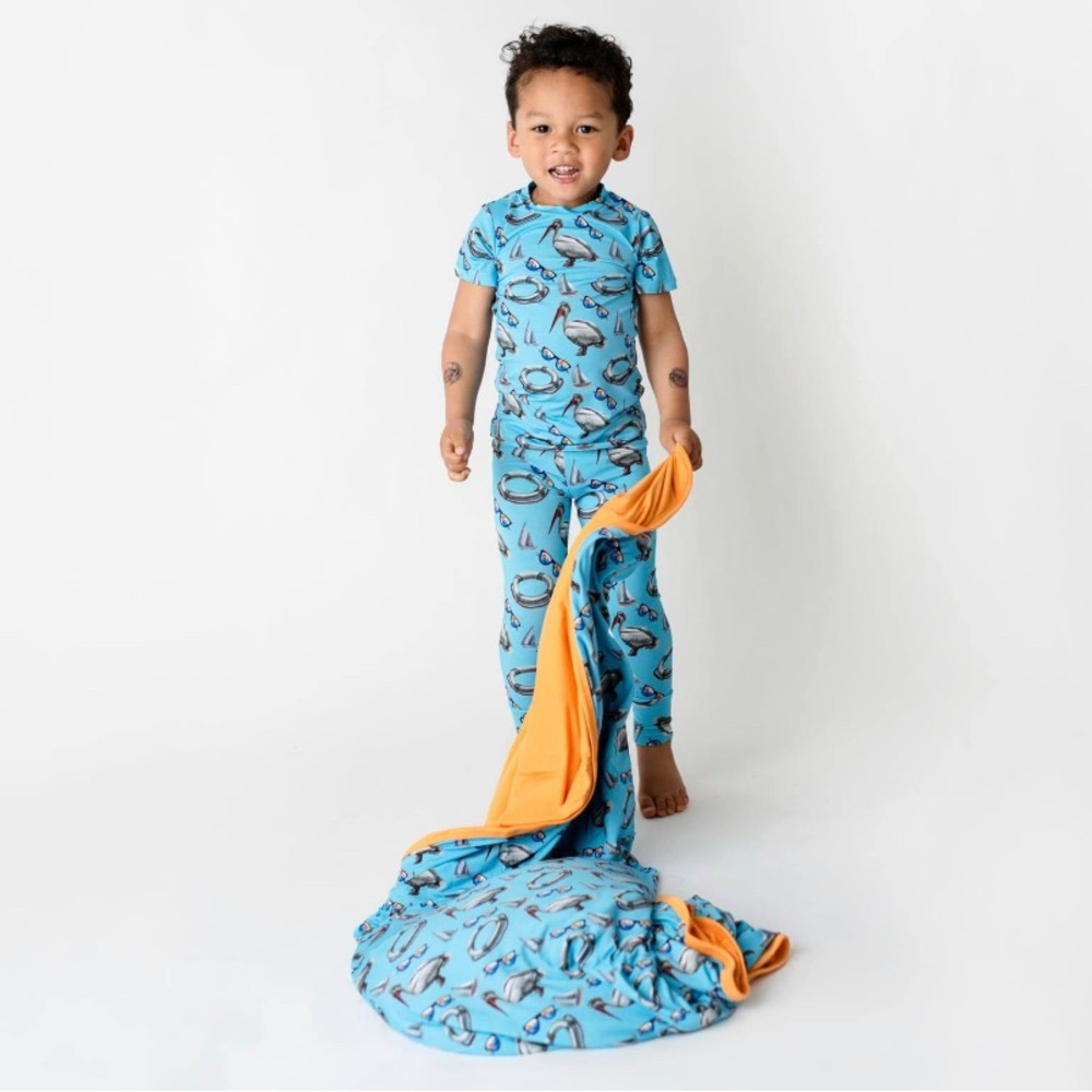 🕶️NIB LBB Blanket🕶️